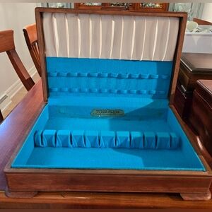 Vintage Oneida Community Silversmiths Wood Flatware Box
